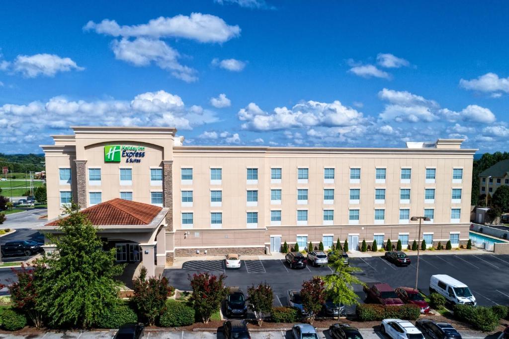 Holiday Inn Express & Suites Cookeville an IHG Hotel Main image 1